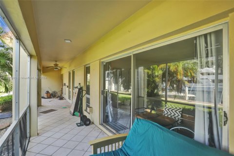 Copropriété à vendre à Fort Lauderdale, Floride: 2 chambres, 111.48 m2 № 1226481 - photo 26