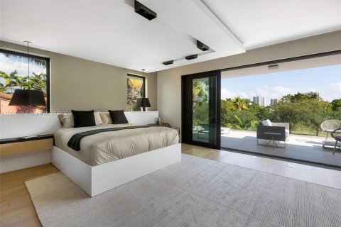 Casa en venta en Miami Beach, Florida, 6 dormitorios, 402.27 m2 № 9040 - foto 5