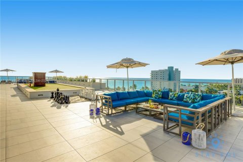 Condo in Hollywood, Florida, 1 bedroom  № 1378701 - photo 27