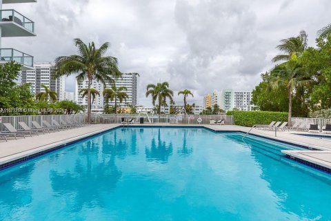 Condominio en venta en North Bay Village, Florida, 1 dormitorio, 78.04 m2 № 1402800 - foto 24