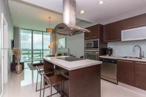 Copropriété à vendre à North Bay Village, Floride: 1 chambre, 78.04 m2 № 1402800 - photo 1