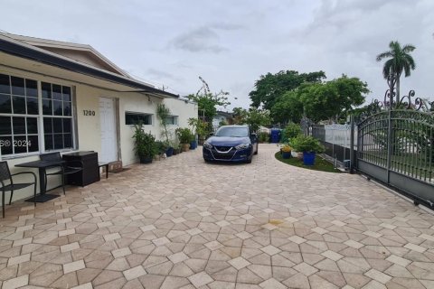 Casa en venta en Miami Gardens, Florida, 3 dormitorios, 110.37 m2 № 1269267 - foto 7