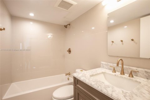 Condominio en venta en Miami Beach, Florida, 1 dormitorio, 80.27 m2 № 1269306 - foto 9