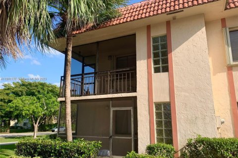 Condominio en venta en Weston, Florida, 2 dormitorios, 114.36 m2 № 666450 - foto 2