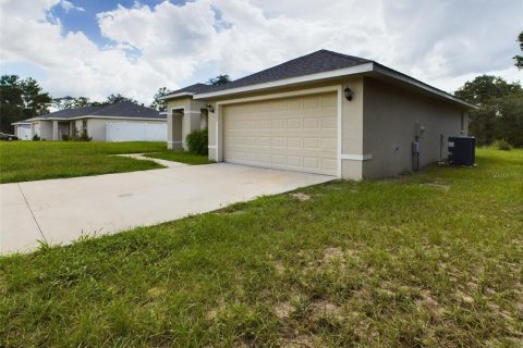 Villa ou maison à louer à Ocala, Floride: 3 chambres, 123.28 m2 № 1367676 - photo 3