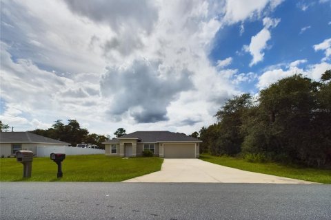 Villa ou maison à louer à Ocala, Floride: 3 chambres, 123.28 m2 № 1367676 - photo 1