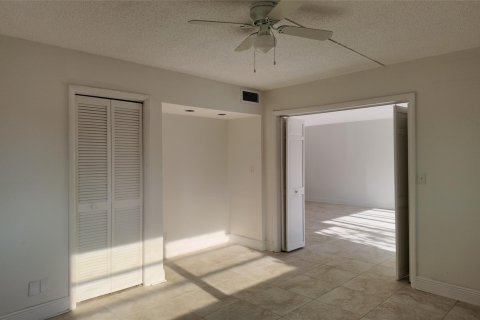 Condo in Coral Springs, Florida, 3 bedrooms  № 1172085 - photo 6