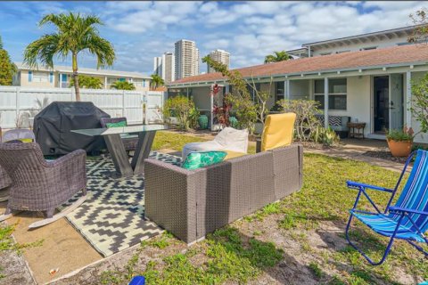 Apartment in Riviera Beach, Florida 2 bedrooms, 130.43 sq.m. № 459736 - photo 1