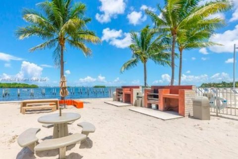 Copropriété à vendre à Miami, Floride: 2 chambres, 86.03 m2 № 1399073 - photo 7