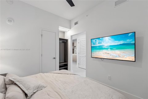 Condo in Miami, Florida, 1 bedroom  № 1399074 - photo 14