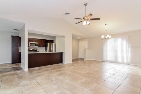 Casa en alquiler en New Port Richey, Florida, 3 dormitorios, 157.1 m2 № 1369339 - foto 3