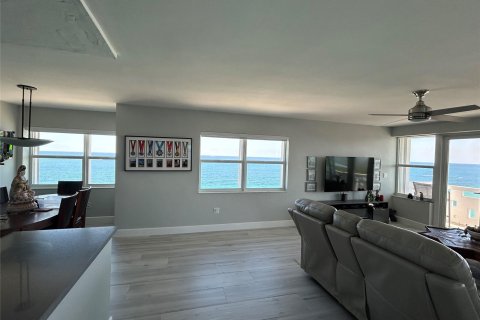 Condominio en venta en Hollywood, Florida, 3 dormitorios, 153.29 m2 № 1101945 - foto 16