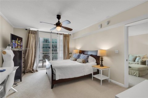 Condo in Miami, Florida, 1 bedroom  № 1368783 - photo 14