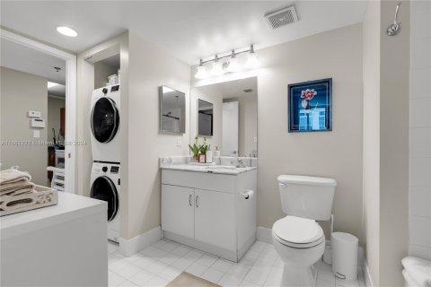 Condo in Miami, Florida, 1 bedroom  № 1368783 - photo 16