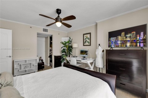 Condo in Miami, Florida, 1 bedroom  № 1368783 - photo 13