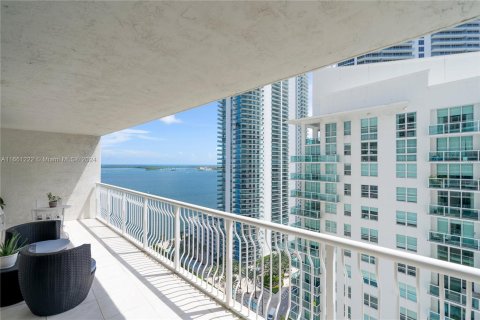 Condominio en alquiler en Miami, Florida, 1 dormitorio, 72.28 m2 № 1368783 - foto 2