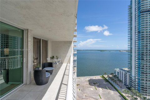 Condo in Miami, Florida, 1 bedroom  № 1368783 - photo 3