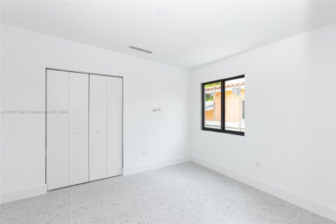 Casa en venta en Miami, Florida, 3 dormitorios, 167.22 m2 № 1368743 - foto 24