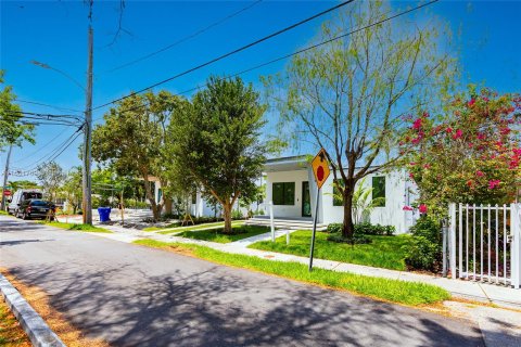 Villa ou maison à vendre à Miami, Floride: 3 chambres, 167.22 m2 № 1368743 - photo 9