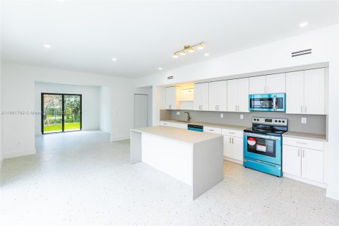 Casa en venta en Miami, Florida, 3 dormitorios, 167.22 m2 № 1368743 - foto 27