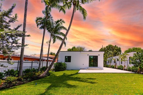 Casa en venta en Miami, Florida, 3 dormitorios, 167.22 m2 № 1368743 - foto 10