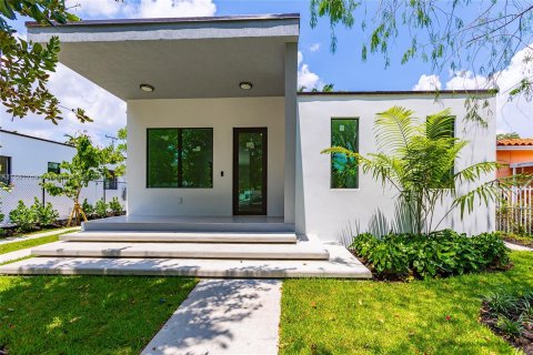 Casa en venta en Miami, Florida, 3 dormitorios, 167.22 m2 № 1368743 - foto 1