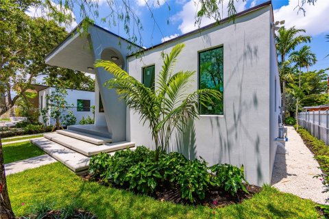 Casa en venta en Miami, Florida, 3 dormitorios, 167.22 m2 № 1368743 - foto 4