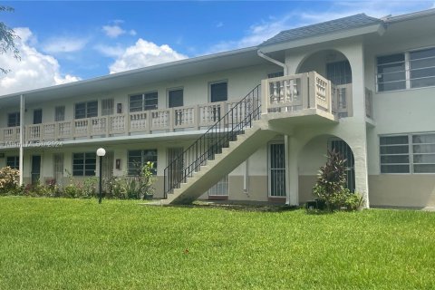 Copropriété à vendre à Miami, Floride: 1 chambre, 77.67 m2 № 1368832 - photo 1