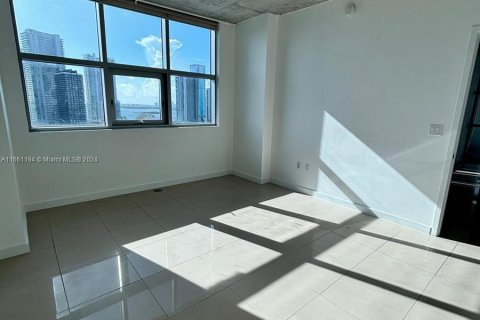 Apartamento en alquiler en Miami, Florida, 2 dormitorios, 117.34 m2 № 1368782 - foto 18