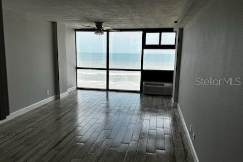 Condominio en venta en Daytona Beach, Florida, 3 habitaciones, 37.72 m2 № 1390696 - foto 14