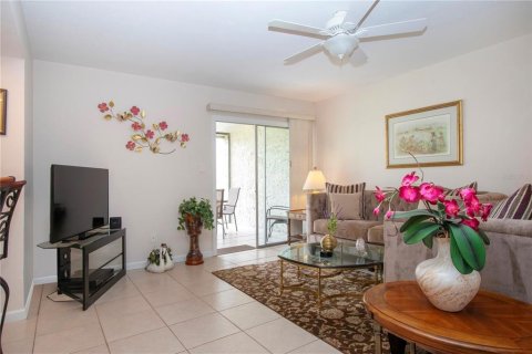 Touwnhouse à vendre à Sarasota, Floride: 2 chambres, 111.76 m2 № 1367660 - photo 2