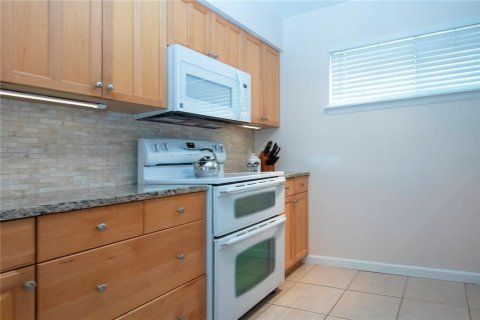 Townhouse in Sarasota, Florida 2 bedrooms, 111.76 sq.m. № 1367660 - photo 22