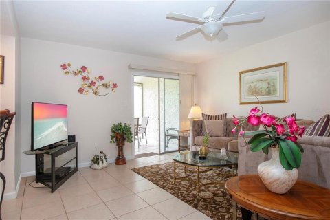 Townhouse in Sarasota, Florida 2 bedrooms, 111.76 sq.m. № 1367660 - photo 11