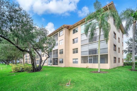 Condo in Pembroke Pines, Florida, 2 bedrooms  № 1364099 - photo 18