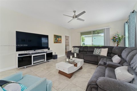 Casa en venta en Orlando, Florida, 3 dormitorios, 194.07 m2 № 1384561 - foto 20