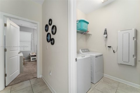 House in Orlando, Florida 3 bedrooms, 194.07 sq.m. № 1384561 - photo 26