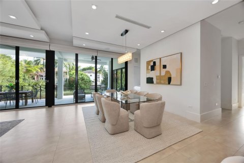 Casa en venta en Coral Gables, Florida, 4 dormitorios, 364.83 m2 № 1375469 - foto 10