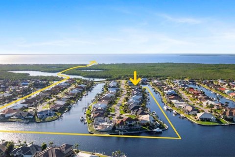 Casa en venta en Punta Gorda, Florida, 3 dormitorios, 164.16 m2 № 1251352 - foto 2