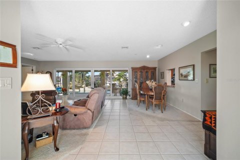 Villa ou maison à vendre à Punta Gorda, Floride: 3 chambres, 164.16 m2 № 1251352 - photo 5