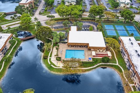 Condominio en venta en Tamarac, Florida, 2 dormitorios, 117.99 m2 № 1098941 - foto 3