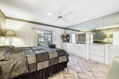 House in Boynton Beach, Florida 2 bedrooms, 127.65 sq.m. № 1098993 - photo 1