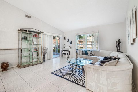 Casa en venta en Boynton Beach, Florida, 2 dormitorios, 127.65 m2 № 1098993 - foto 12