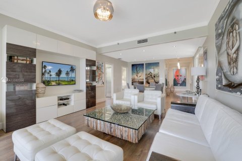 Copropriété à louer à Miami Beach, Floride: 3 chambres, 190.36 m2 № 3888 - photo 2