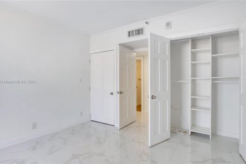 Condo in Aventura, Florida, 2 bedrooms  № 1116070 - photo 7