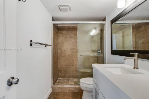 Condo in Aventura, Florida, 2 bedrooms  № 1116070 - photo 10