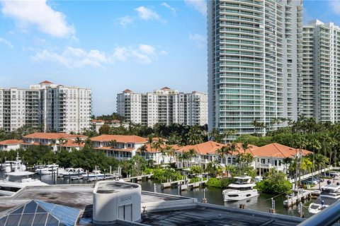 Condo in Aventura, Florida, 2 bedrooms  № 1116070 - photo 19