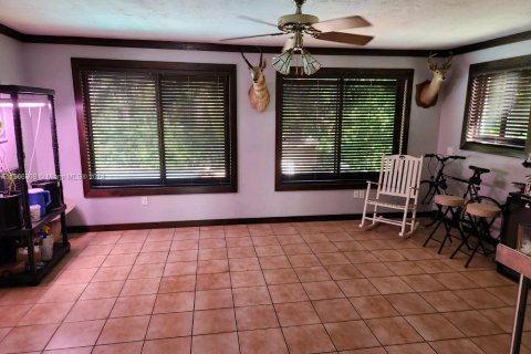 House in Palmetto Bay, Florida 3 bedrooms, 136.01 sq.m. № 1116068 - photo 5