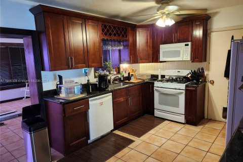 Casa en venta en Palmetto Bay, Florida, 3 dormitorios, 136.01 m2 № 1116068 - foto 9