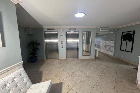 Copropriété à vendre à Pompano Beach, Floride: 3 chambres, 129.13 m2 № 1127871 - photo 12