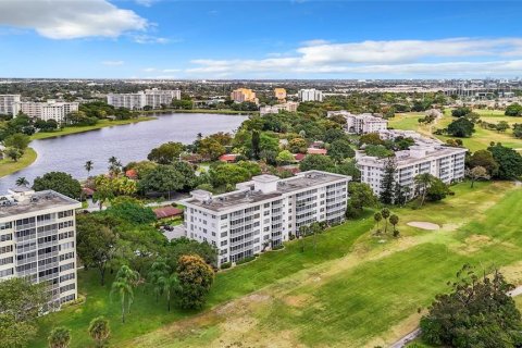 Condo in Pompano Beach, Florida, 3 bedrooms  № 1127871 - photo 13